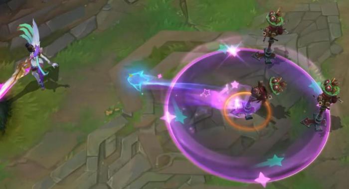 英雄联盟手游赛娜出什么装备3