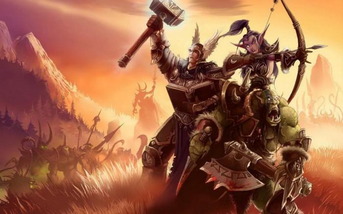 《魔兽世界》日炙和大魔导师的洪流法杖哪个好1